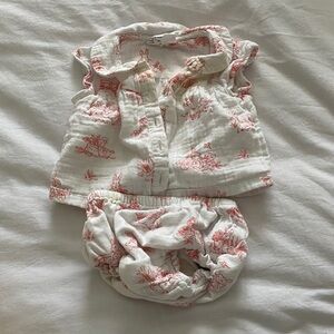 GAP White Two-Piece Set with Red Print
